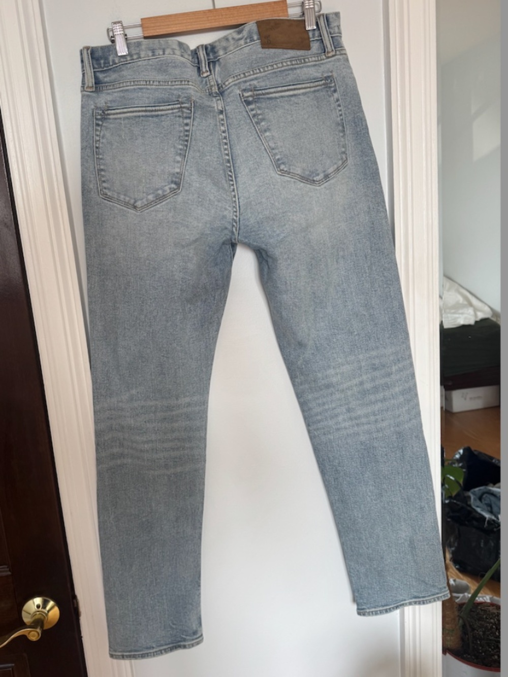 Todd Snyder Light Wash Straight Fit Denim Jeans in W32 L32 - Picture 9 of 11